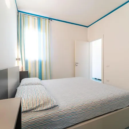 Holiday home Sulla La Pelosa *
